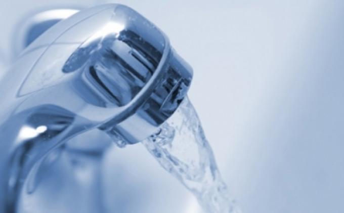 Ilustrasi Tarif Pelayanan air Minum Perumda Tirtawening - krisis air