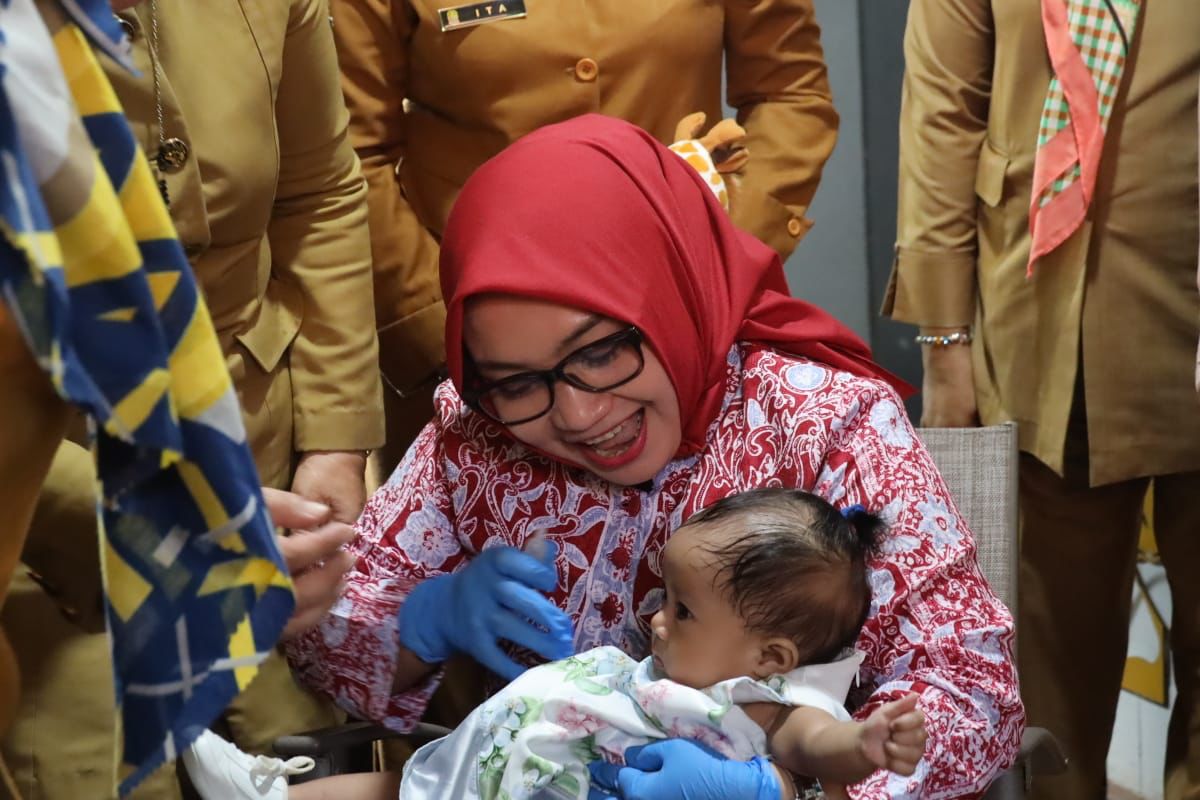 Imunisasi polio-kota bekasi