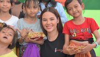 Catriona Gray, Miss Universe 2018 dan Duta Global Smile Train Indonesia