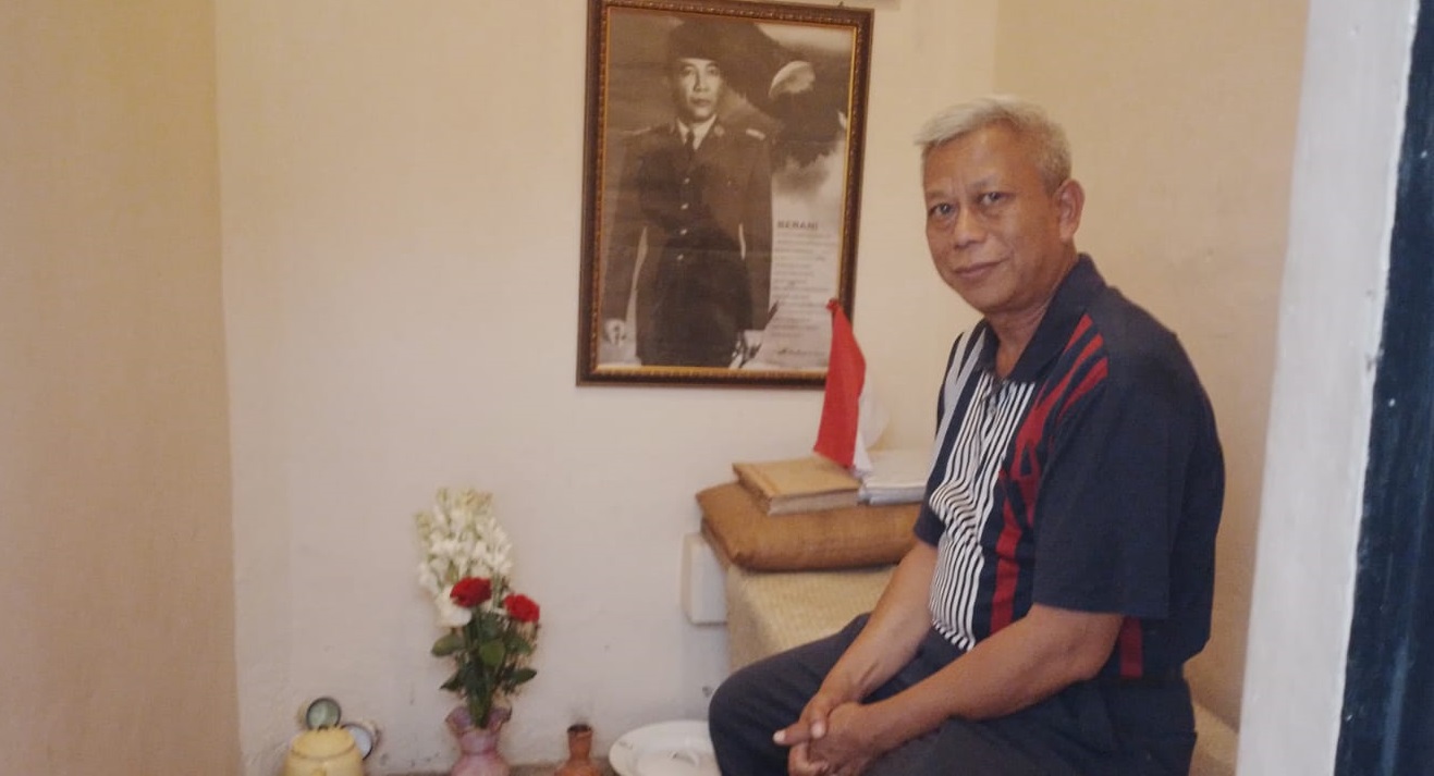 Mantan Wakil Wali Kota Bandung Ayi Vivananda saat mengunjungi Sel Bung Karno