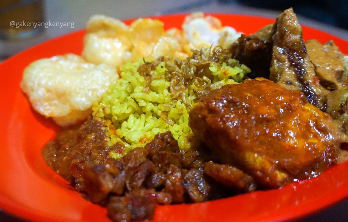 Nasi Kuning Pungkur (Pergikuliner.com).