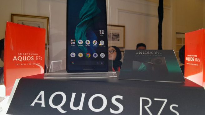 Sharp Merilis Smartphone Aquos R7s di Indonesia (okezone).