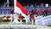 Pengibaran bendera merah putih.