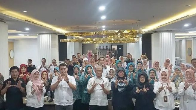 Dinkes Kota Bandung menggelar On The Job Training Strategi dan Manajemen Implementasi Wolbachia untuk DBD di Kecamatan Ujungberung (dok Pemkot Bandung).