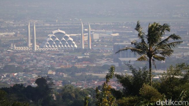 Polusi Udara di Kota Bandung memasuki kategori sedang (detik).