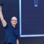 Tim Cook (CEO Apple) yang akan memulai acara X-Vision Pro.