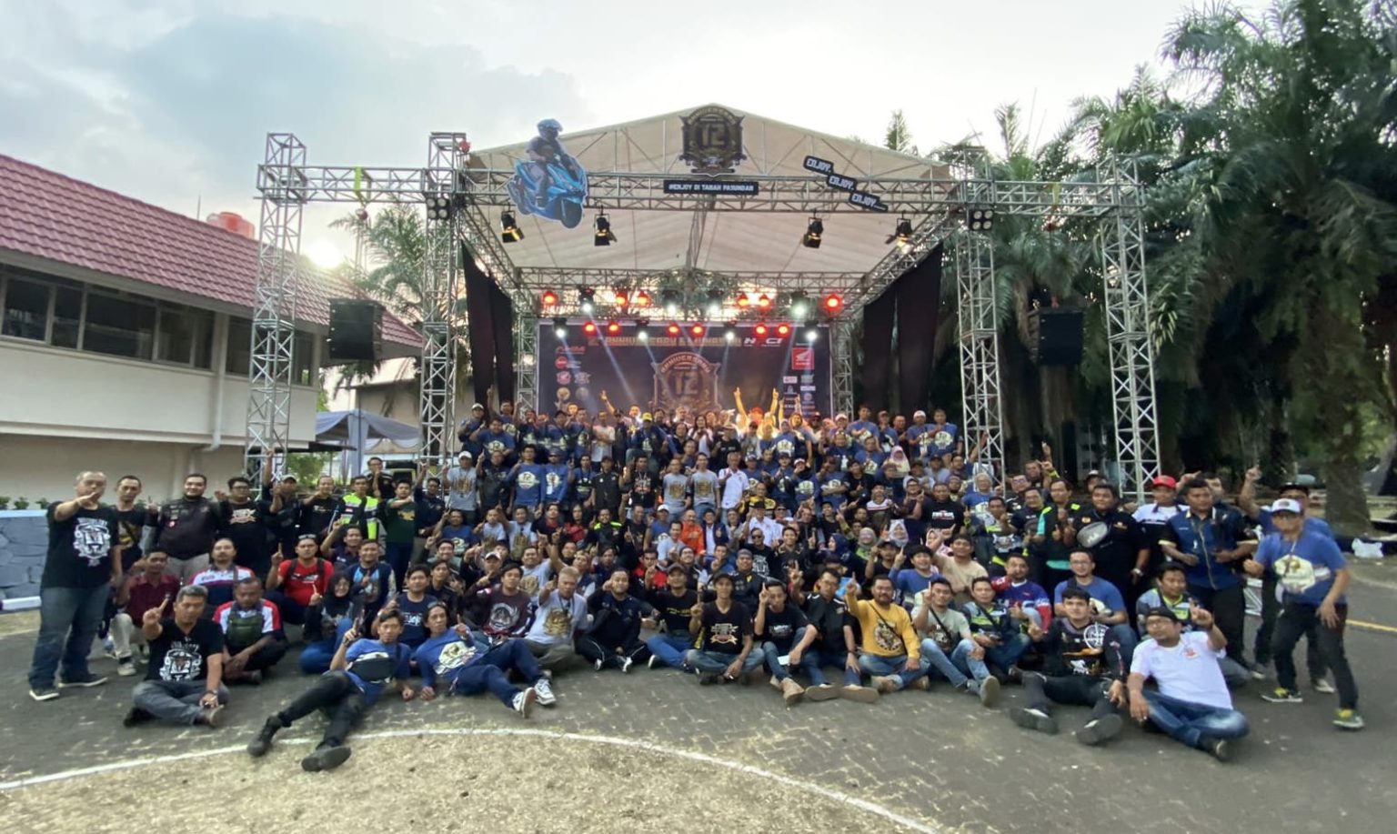 Ribuan member Honda PCX Club Indonesia (HPCI) dari seluruh Indonesia mulai  dari Aceh sampai Papua berkumpul bersama di kota Bandung untuk merayakan Anniversary yang ke-12 (Honda).