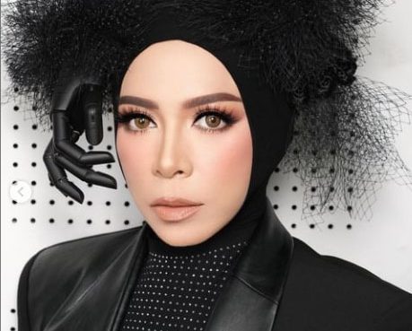 Penyanyi Melly Goeslaw dikabarkan jadi selingkuhan anggota polisi (Instagram Mally Goeslaw).