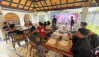 Sesi diskusi komunitas Scoopy Club Bandung (SCUBA) dan Ikatan Motor Honda Bandung (IMHB) bersama PIC Community DAM di acara Scoopy Satnite Fever (dok Honda).