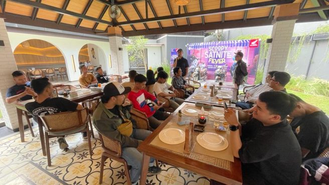 Sesi diskusi komunitas Scoopy Club Bandung (SCUBA) dan Ikatan Motor Honda Bandung (IMHB) bersama PIC Community DAM di acara Scoopy Satnite Fever (dok Honda).
