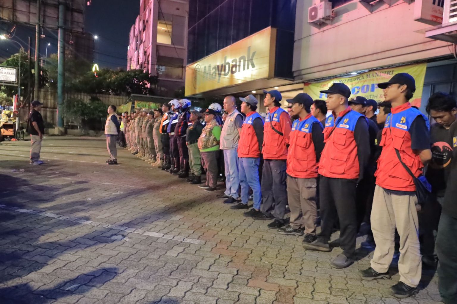 APK Mulai Ditertibkan, FORKOPIMDA Turun Langsung Mengawasi Personil Penertiban (dokumentasi).