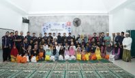 Komunitas CBR Bogor Riders mengisi kegiatan di bulan Ramadhan dengan membagikan santunan dan berbuka bersama anak yatim di sekitar kota Bogor (dok Honda).