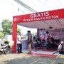 Para pemudik yang memanfaatkan pelayanan pengecekan sepeda motor Honda di Posko Mudik Bale Santai Honda (BSH 2023).