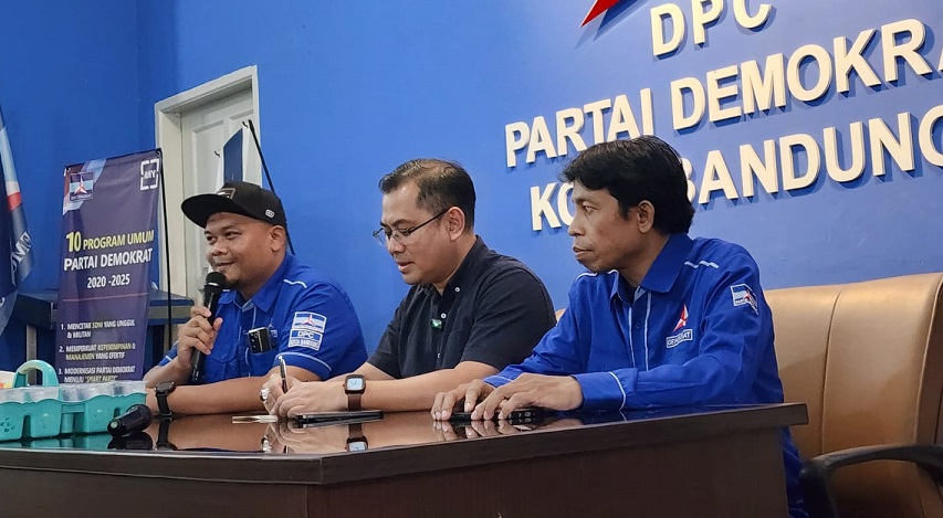 Arfi Rafnialdi Serahkan Formulir - Partai Demokrat - Pilwalkot Bandung