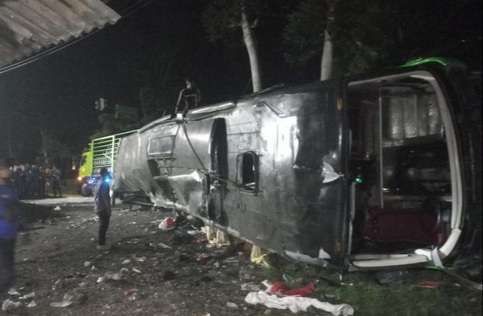 Kondisi bus yang mengalami kecelakaan maut di Ciater Subang (Istimewa).