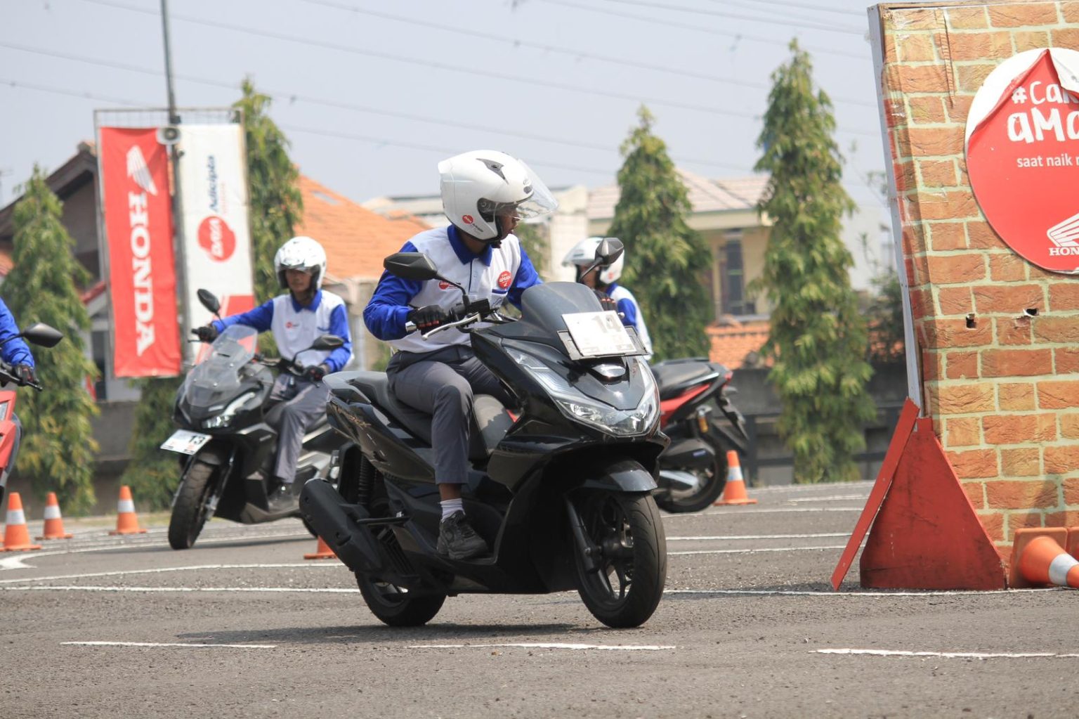 Sepeda motor lakukan 4T saat berada di persimpangan (dok Honda).
