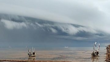 Awan tsunami di Pamekasan, Madura (Istimewa).