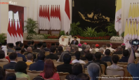 Presiden RI Joko Widodo bersama dengan Paus Fransiskus, Kominfo mengumumkan bahwasannya untuk azan Magrib untuk sementara di berlakukan secara running text (Biro Pers Media dan Informasi Sekretariat Presiden).