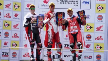 Balapan yang digelar di Sepang International Circuit, M. Adenanta Putra dan Veda Ega Pratama berhasil menguasai podium Supersports (SS) 600 dengan menduduki posisi kedua dan ketiga pada balapan kedua dengan CBR600RR (dok Honda).