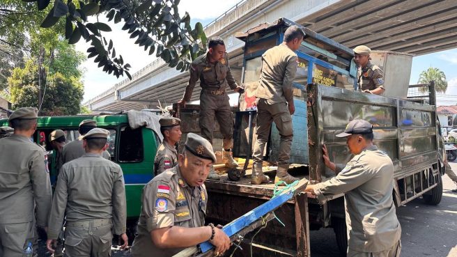 PKL Terminal Leuwipanjang