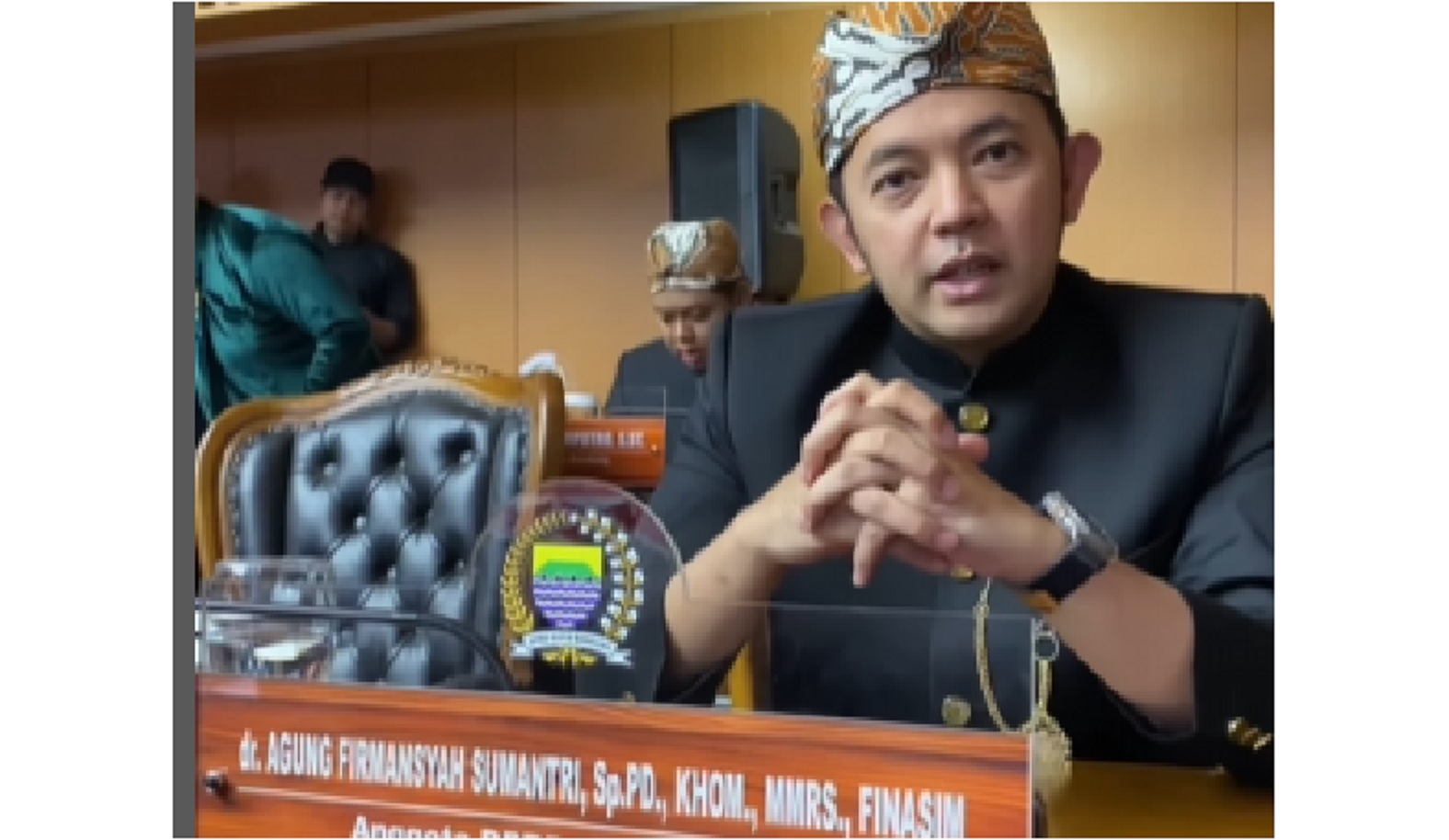 Agung Firmansyah Sumantri, Terjun ke Politik Demi Pengabdian