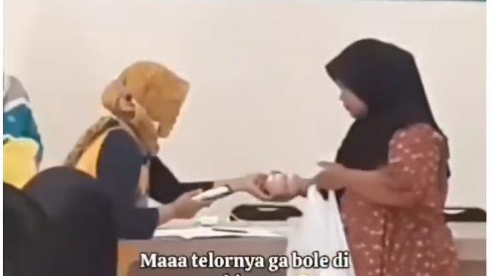 Klarifikasi bantuan telur yang ditarik lagi oleh petugas Posyandu (Instagram).