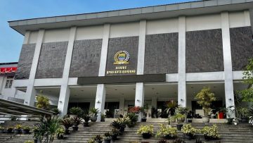 gedung dprd kota bandung - Ahmad Rahmat Purnama