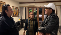 Denny Sumargo Datangi Rumah Farhat Abbas usai Ditantang ingin Dihajar. (TikTok @dennysumargoreal).