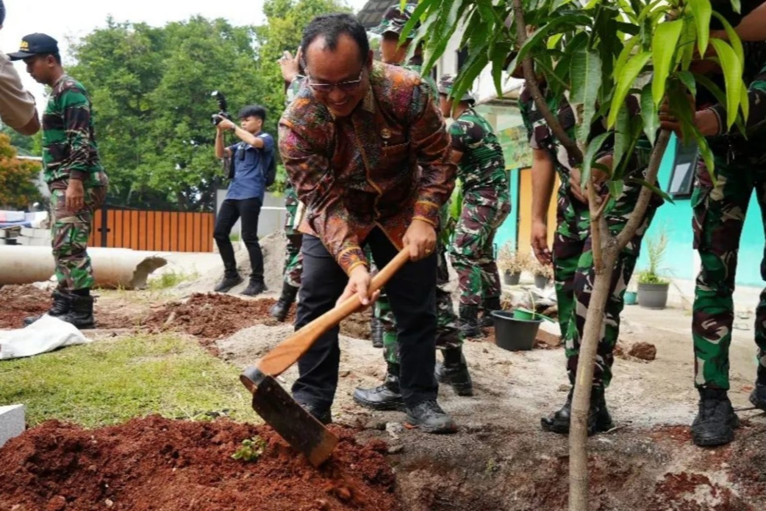 Ketua DPRD Kota Bekasi, Sardi Effendi menargetkan PAD dapat meningkat sekitar angka 5 persen (dok DPRD Kota Bekasi).