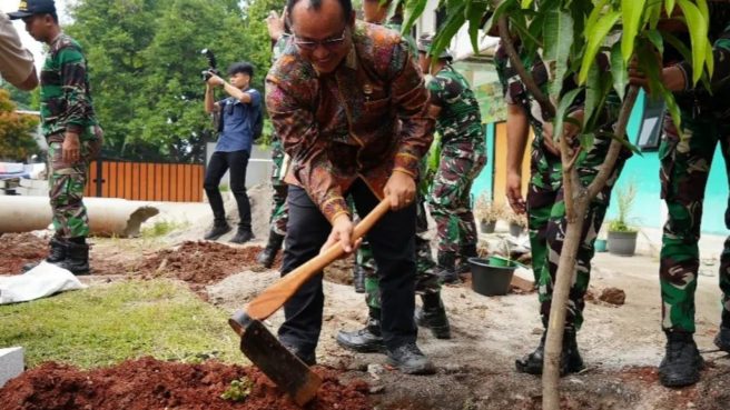 Ketua DPRD Kota Bekasi, Sardi Effendi menargetkan PAD dapat meningkat sekitar angka 5 persen (dok DPRD Kota Bekasi).