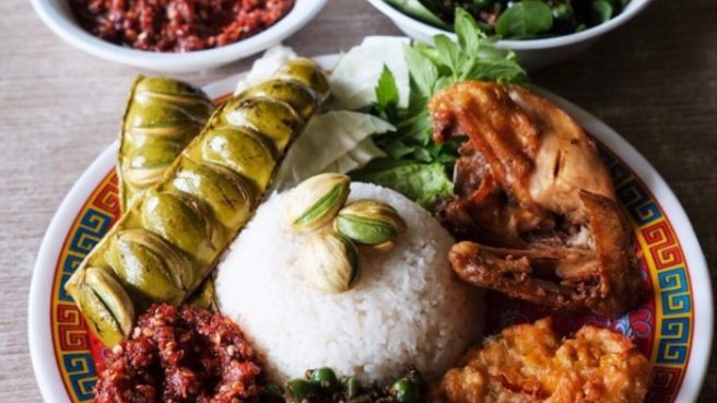 Kuliner khas sunda di warung nasi ibu imas wajib di coba (warung nasi ibu imas).