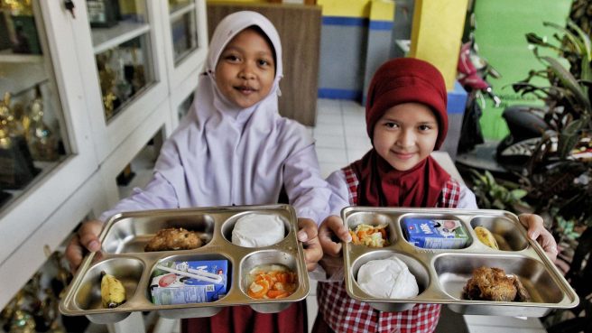 Makan bergizi gratis akan dimulai 6 Januari 2025 mendatang (Pikiranrakyat).