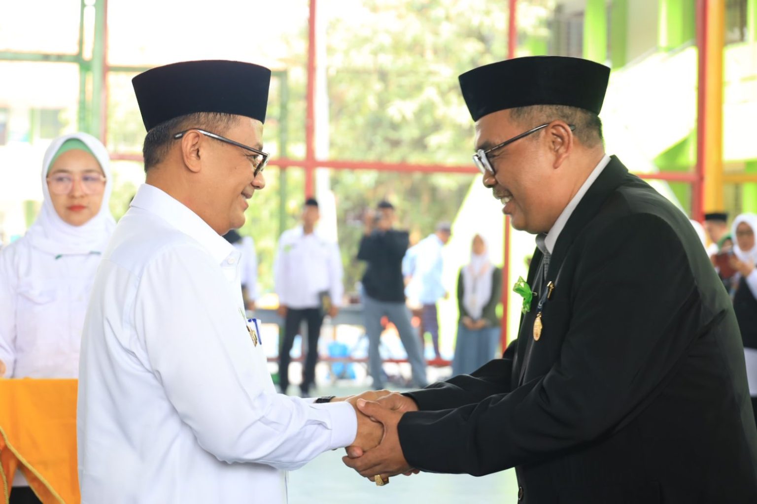 Pj. Wali Kota Bekasi Jadi Pembina Upacara Peringatan Hari Amal Bhakti Kemenag Ke-79 (dok Pemkot Bekasi).