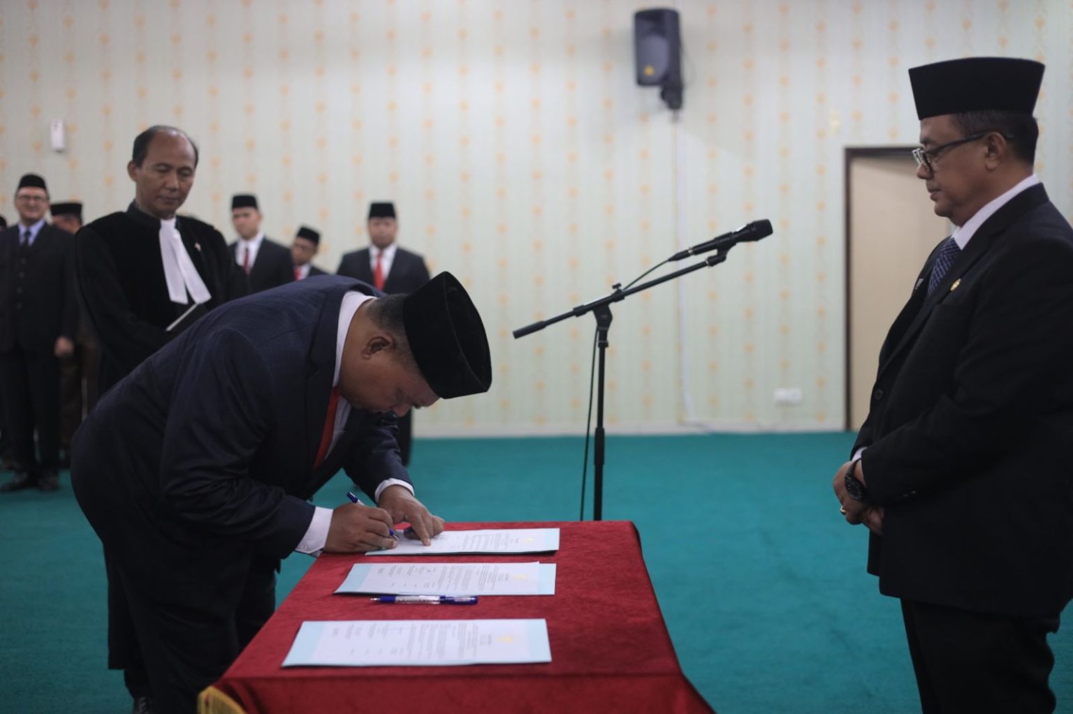 Pj. Wali Kota Bekasi Kukuhkan Pejabat Struktural Eselon II,III,IV