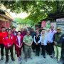 Ketua DPRD Kota Bekasi tinjau para korban yang terdampak banjir di Kota Bekasi (Melansir).