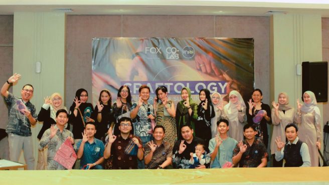 Kolaborasi Strategis Hotel dan UMKM Lokal Mengangkat Citra Handcraft Lewat Kegiatan Kreatif Bersama dalam Program Craftology (dok FOX Lite Hotel Majalaya).