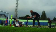 Markus Haris Maulana Resmikan MH Soccer Academy, Dorong Pembinaa