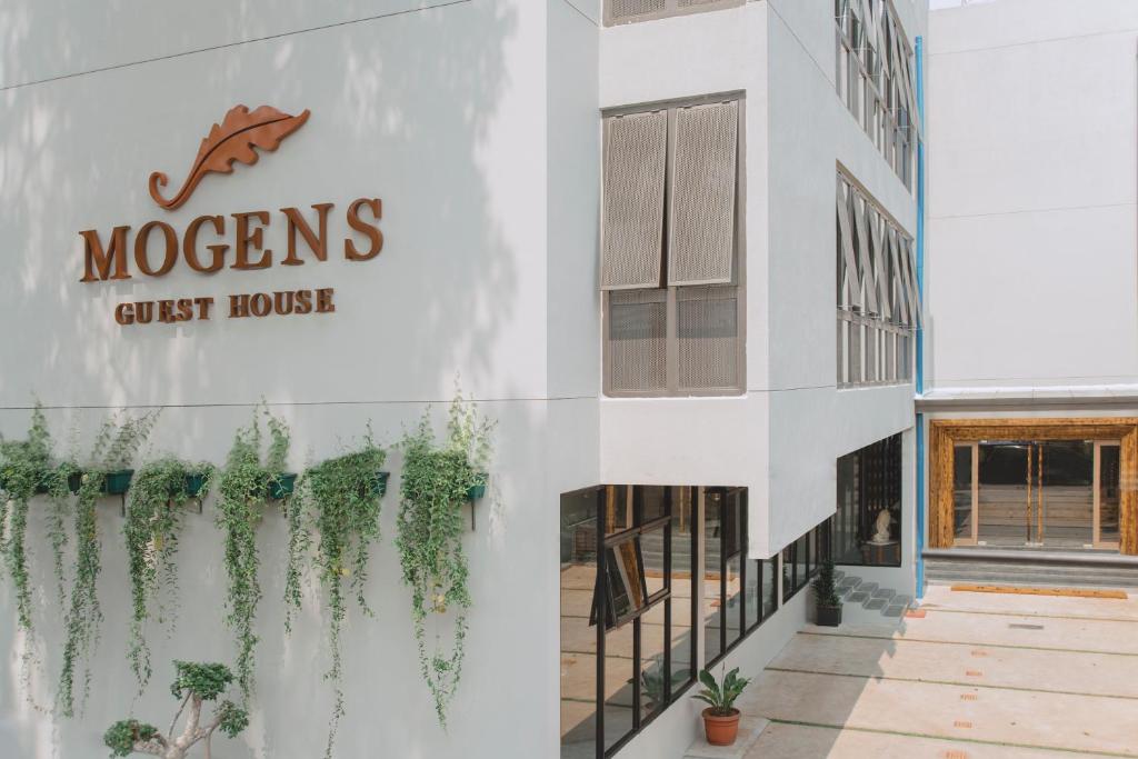 Mogens Guest House