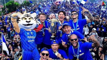 Persib Bandung juara Liga 1 2024-2025 (Persib).