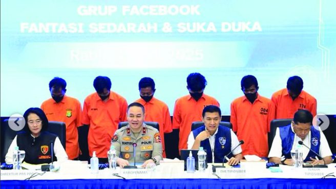 Polda Metro Jaya berhasil mengamankan admin dan member Grup Fantasi Sedarah (Instagram @poldametrojaya).