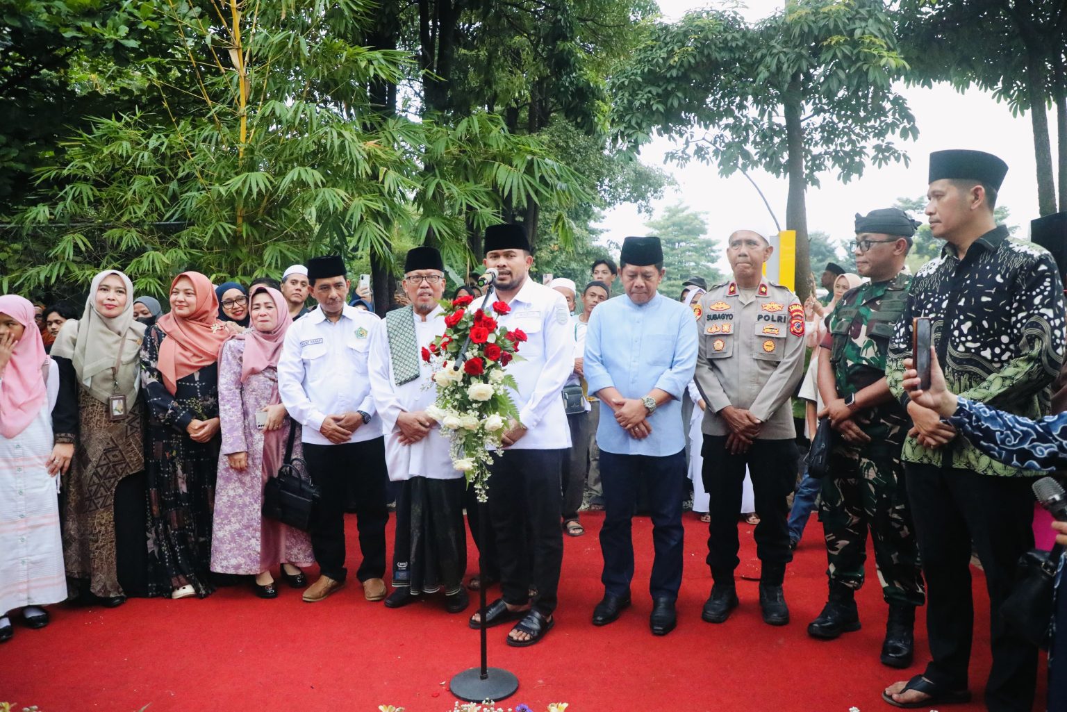 Wabup Purwakarta Lepas Keberangkatan Jemaah Haji Kloter 23 Menuju Tanah Suci (dok Pemkab Purwakarta).