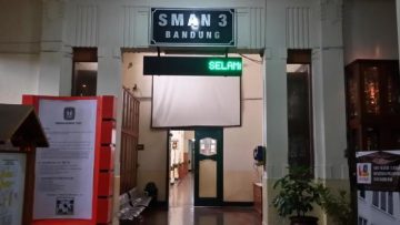 SMAN 3 Bandung diskualifikasi 10 calon murid baru yang sudah lolos SPMB jalur domisili (Tribun).