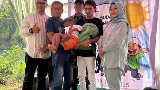 Gelar Acara Sunatan Massal Di Wilayah Terpencil, Komunitas 2,5% Mendapat Apresiasi Warga (Evi Dian-Prolite).