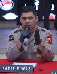 Kabid Humas Polda Jabar Kombes Pol Hendra Rochmawan