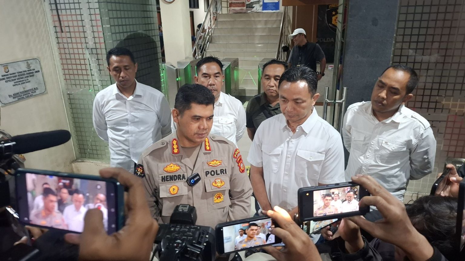 Keji ! Ditreskrimum Berhasil Bongkar TPPO, 24 Bayi Berhasil Ditemukan (Tribatanews Polri).