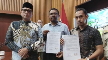 Permohonan maaf usai viral bagi-bagi bir di acara Pocari Sweat Run 2025 (TribunJabar).