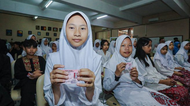Bandung Pecahkan Rekor MURI, Serahkan 52.010 Kartu Identitas Anak (dok Pemkot Bandung).