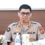Kepala Bidang Hubungan Masyarakat (Kabid Humas) Polda Jawa Barat, Kombes Pol Hendra Rochmawan, S.I.K., M.H, kawal peristiwa keracunan massal yang diduga dari menu MBG (Tribatanews).