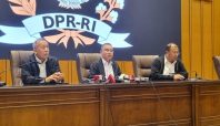 Konferensi Pers Pimpinan DPR RI terkait menjawab tuntutan publik (detik).
