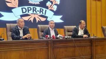 Konferensi Pers Pimpinan DPR RI terkait menjawab tuntutan publik (detik).